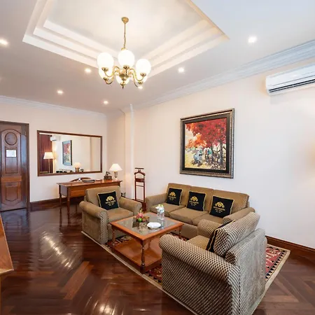 Hotel Majestic Saigon Hô Chi Minh-Ville Extérieur photo A living room at the hotel