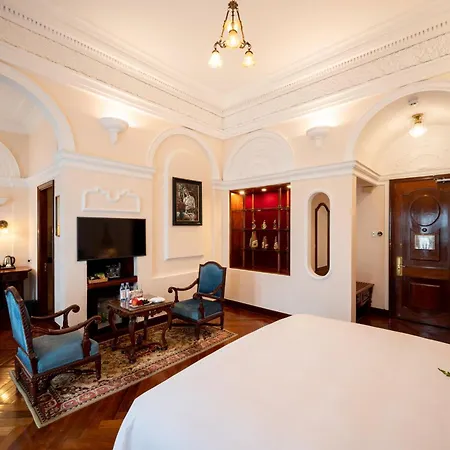 Hotel Majestic Saigon Ho Chi Minh City Exterior photo A suite at the Imperial Hotel