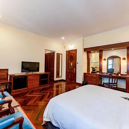 Hotel Majestic Saigon Ho Chi Minh City Exterior photo