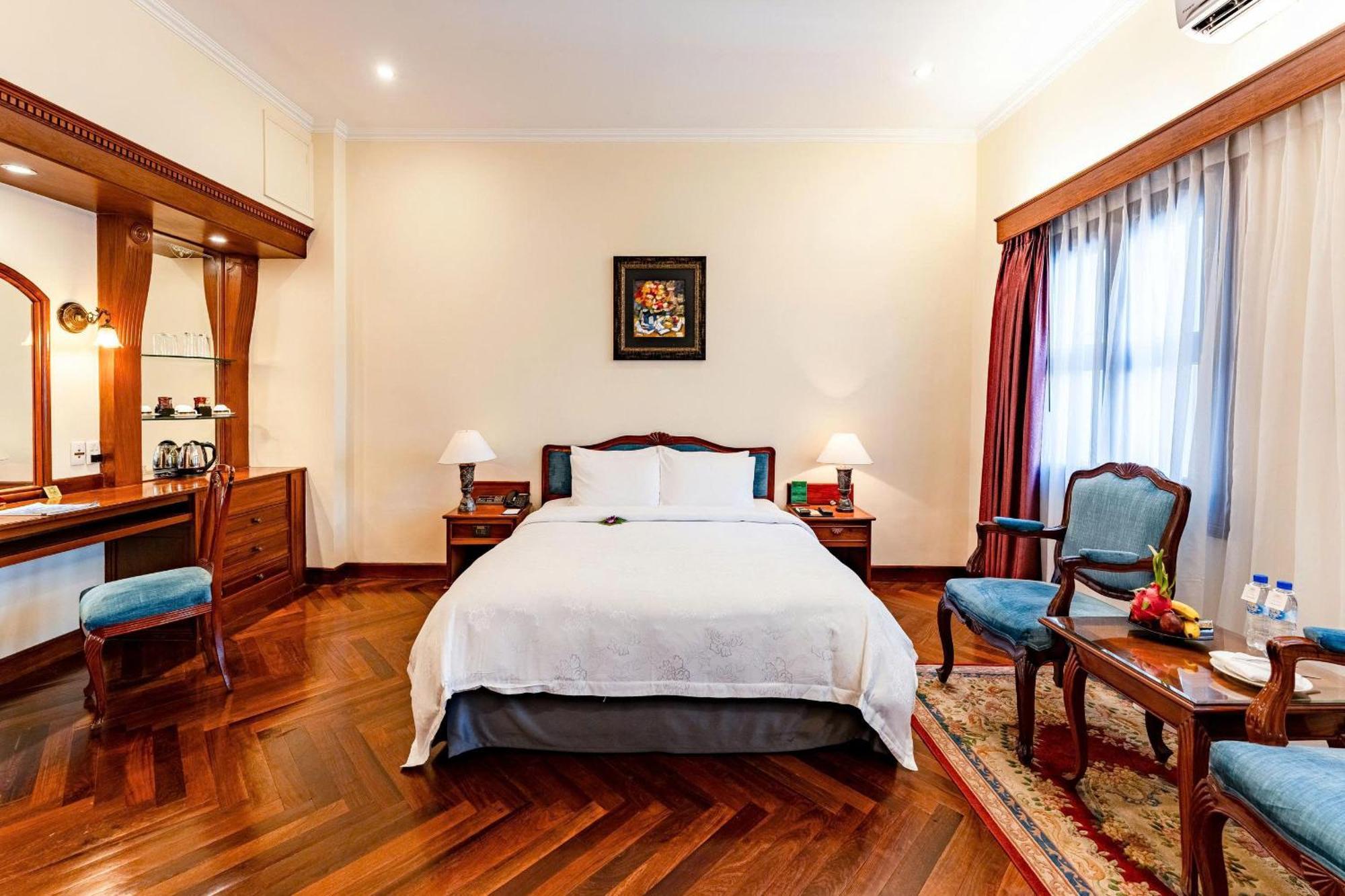 Hotel Majestic Saigon 5*